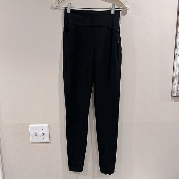 🔥Zara Black High-Waisted Pants🔥 - Picture 1 of 9